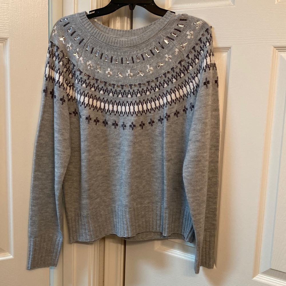 Women’s crew neck sweater